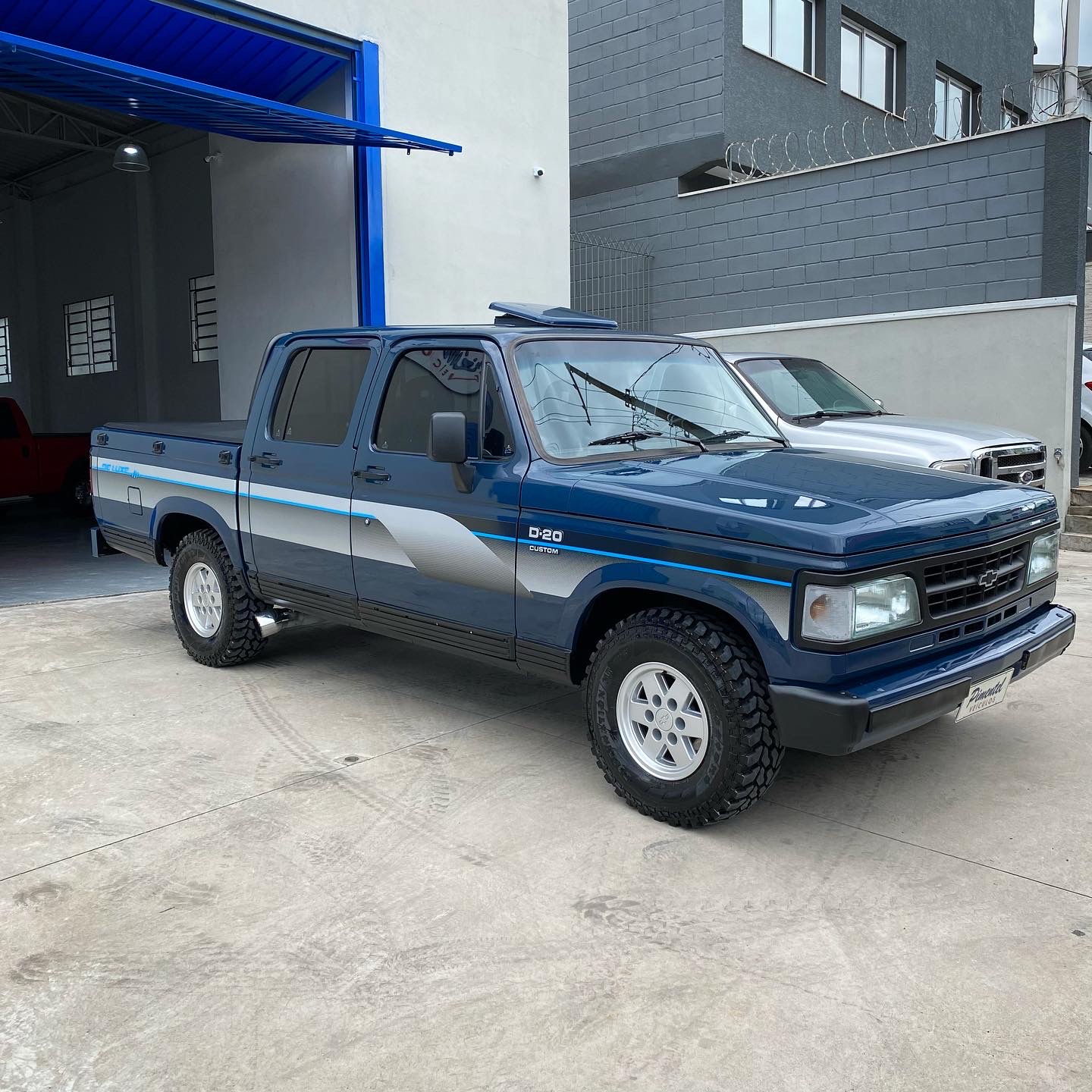 CHEVROLET D-20