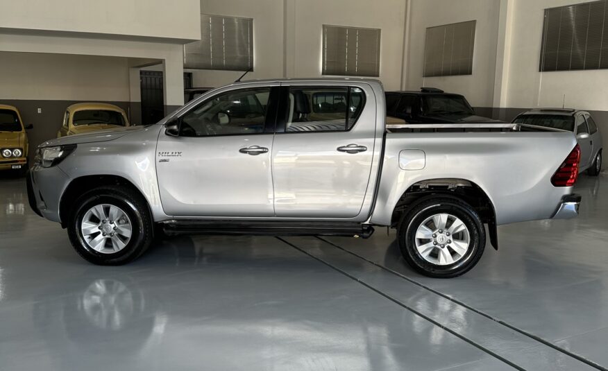 Hilux SR