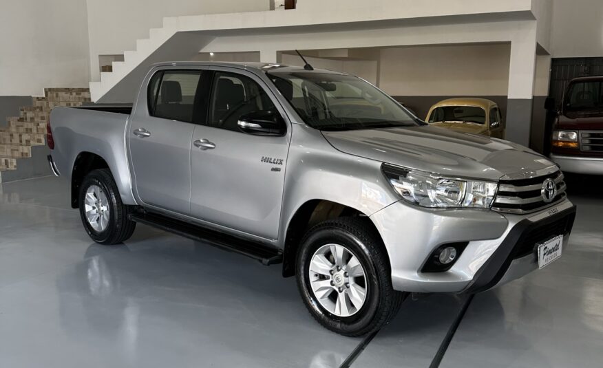 Hilux SR