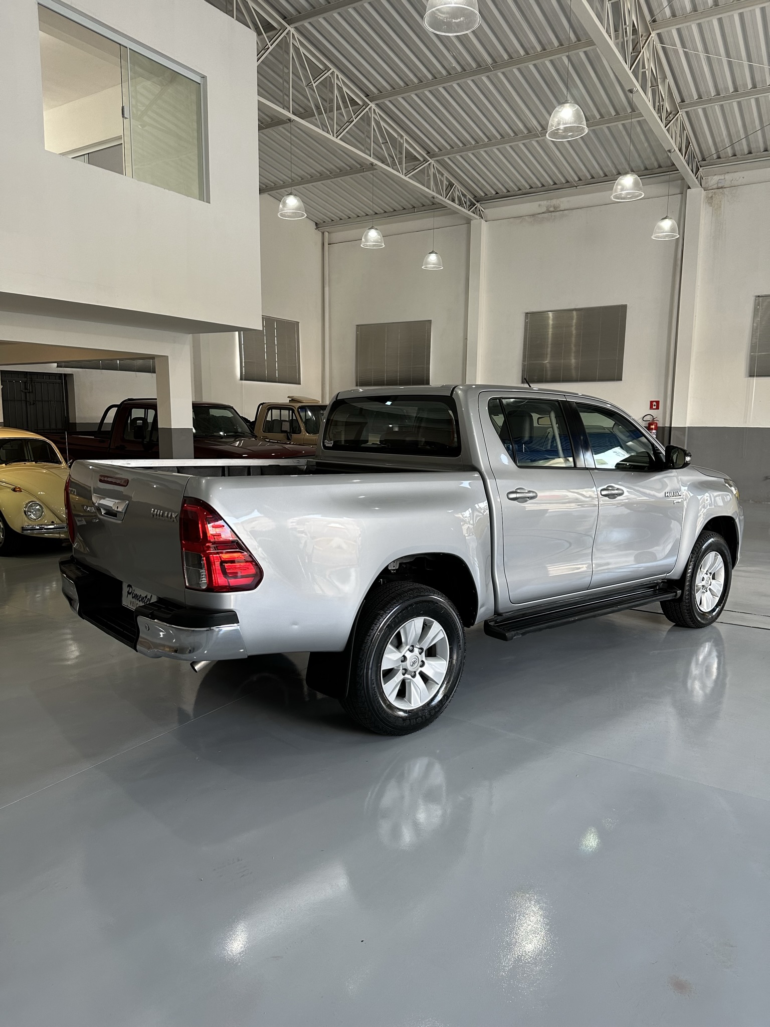 Hilux SR