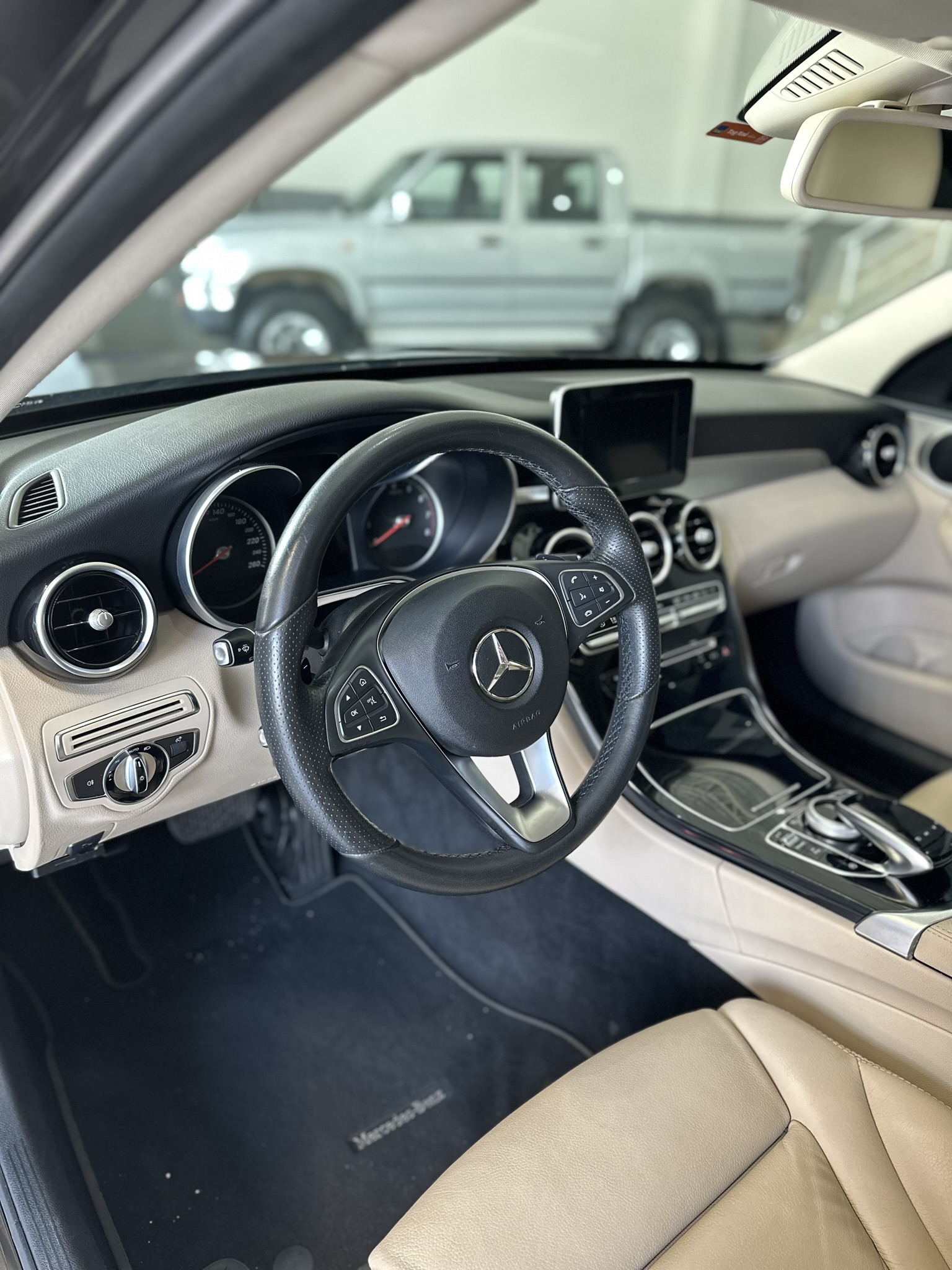 Mercedes C200